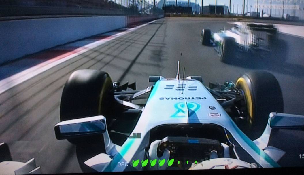 La frenatona di Rosberg dal camera car di Hamilton. Colombo